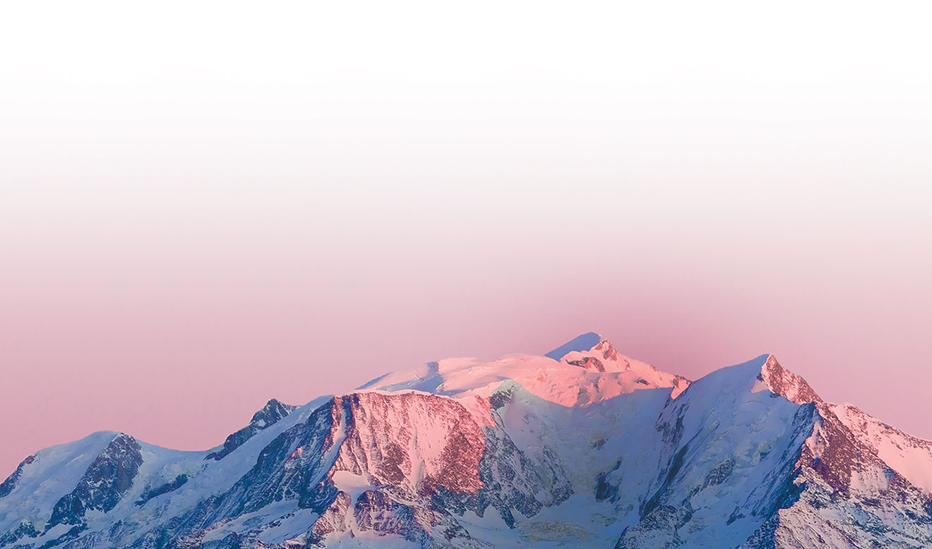 Schneebedeckter Berg ist die Quelle von evian